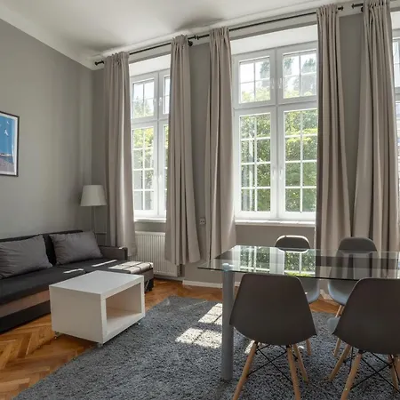 Viu Postcards From Apartment *